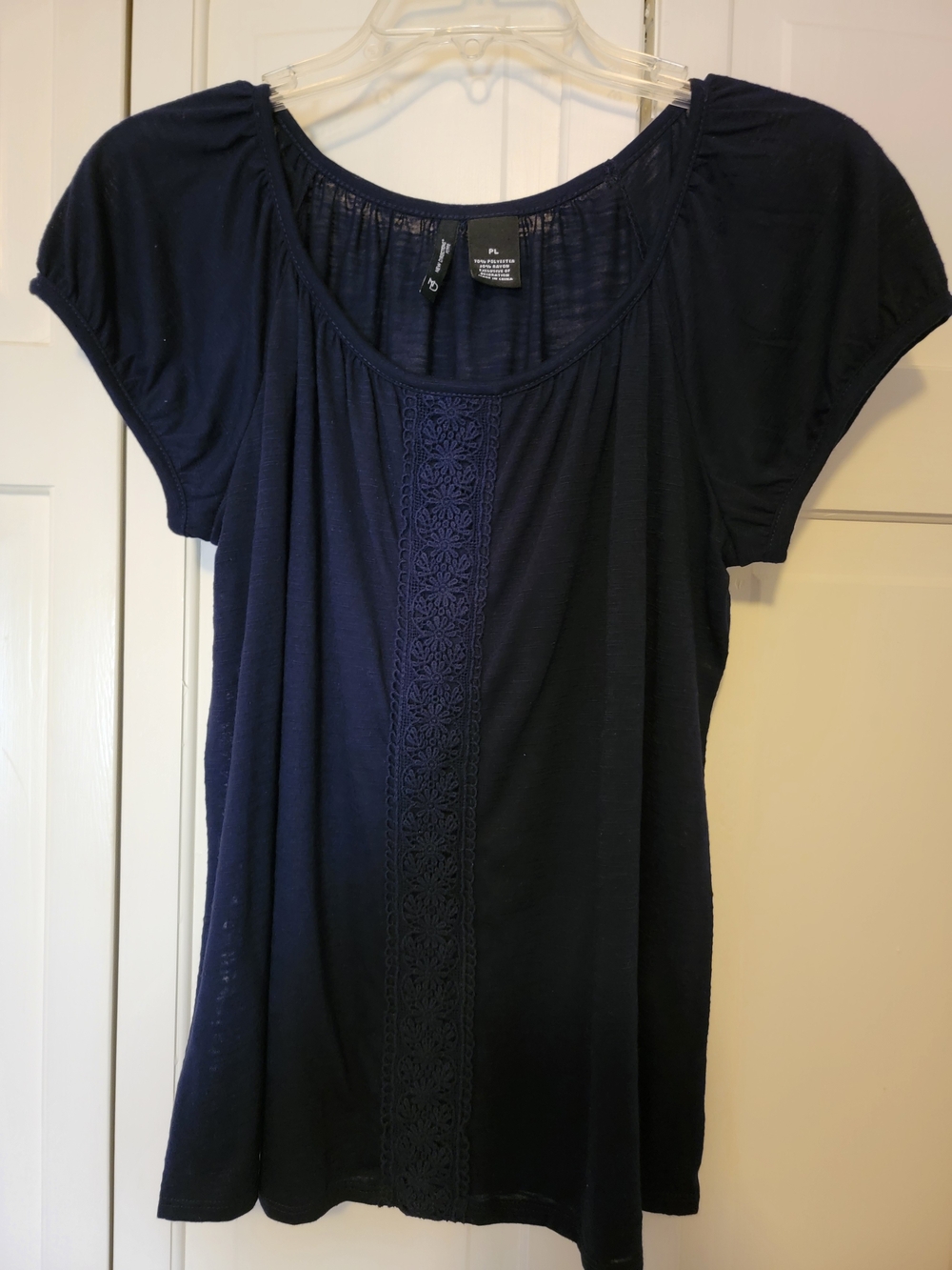 new directions Navy Short Sleeve Scoop Neck Top with Lace Panel Size PL EUC
